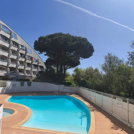 T2 - Terrasse 45m2 - Piscine - Clim - Parking Privé