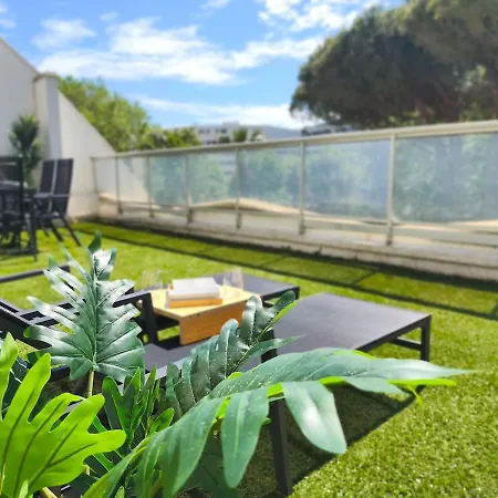 Apartamento T2 - Terrasse 45m2 - Piscine - Clim - Parking Privé