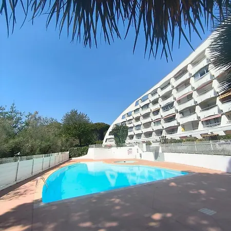 T2 - Terrasse 45m2 - Piscine - Clim - Parking Privé * La Grande-Motte
