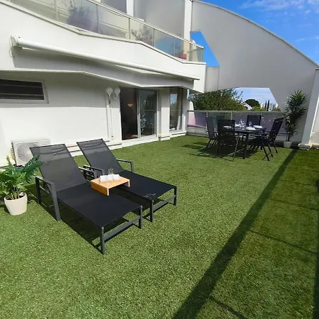 Apartamento T2 - Terrasse 45m2 - Piscine - Clim - Parking Privé *