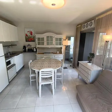 T2 - Terrasse 45m2 - Piscine - Clim - Parking Privé *